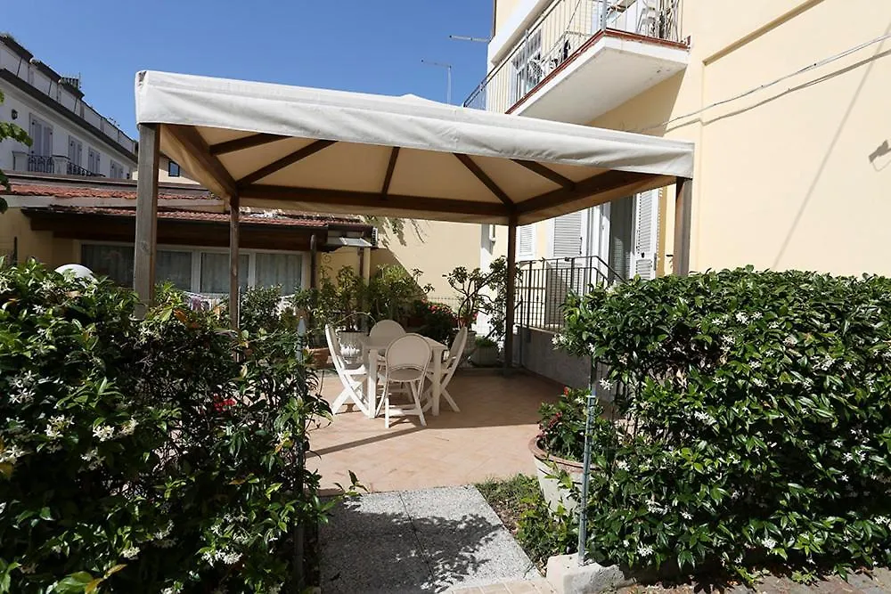 Hotel Daisy Marina di Massa
